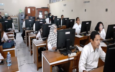 AKM (Asesmen Kompetensi Minimum) dan SK (Survey Karakter) Guru SMP N 5 Wates